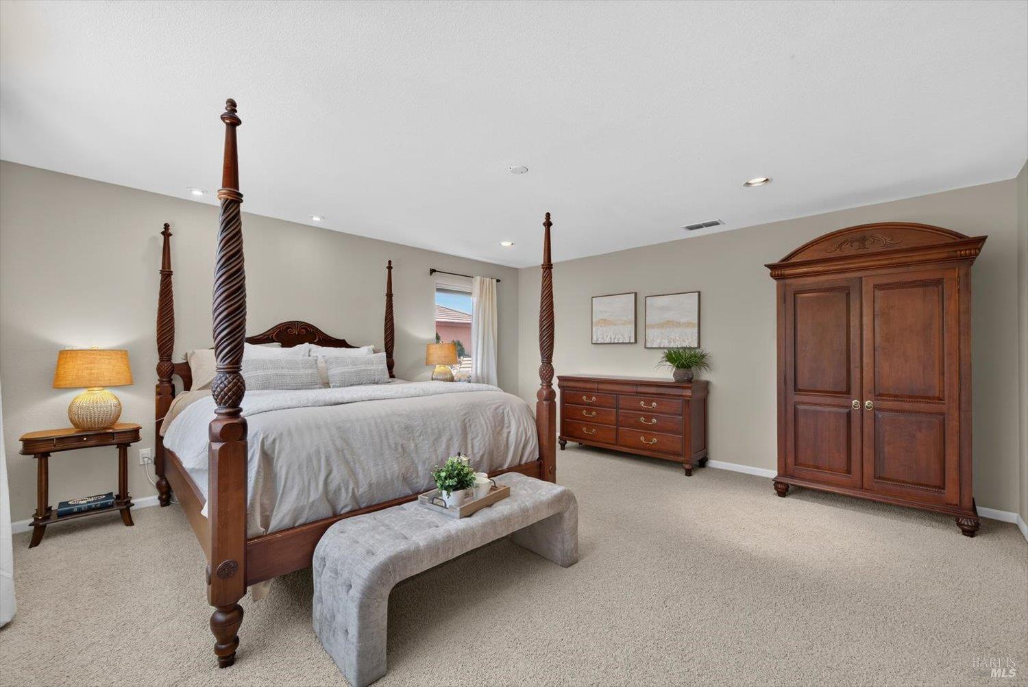 907 Dunerose Court