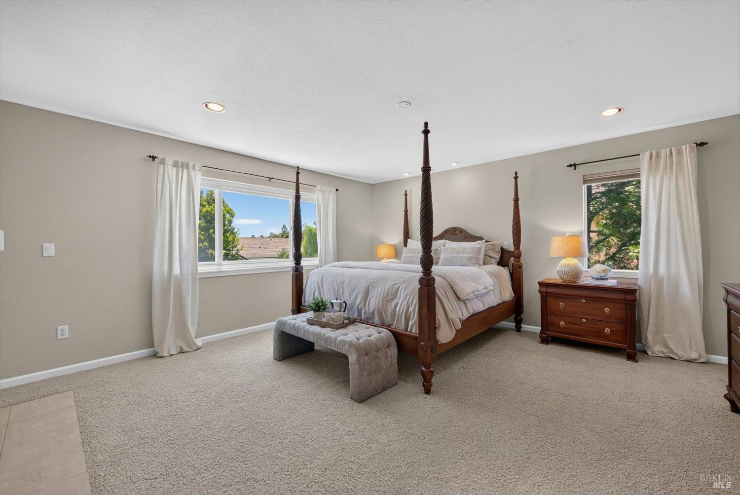 907 Dunerose Court