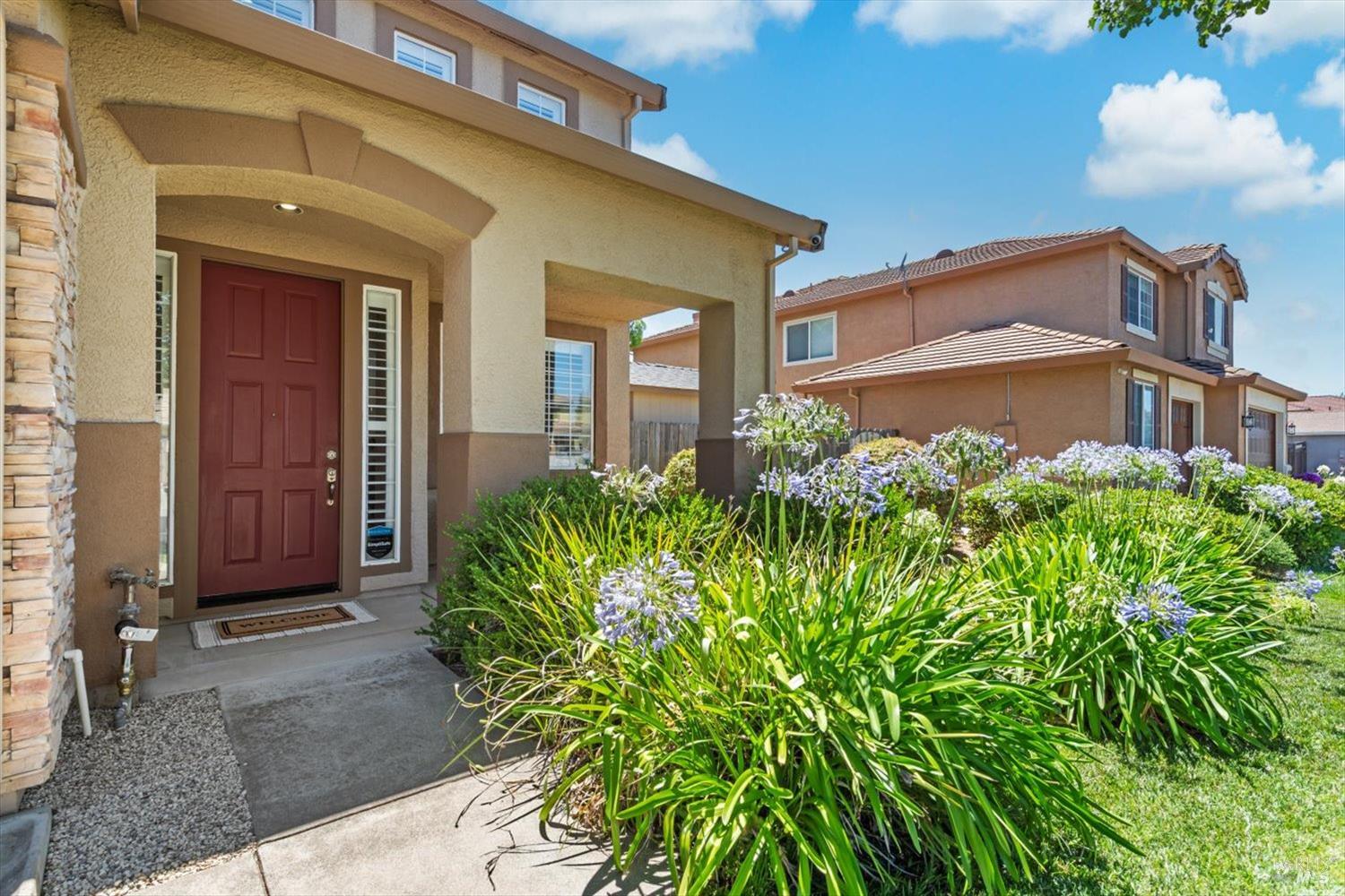 907 Dunerose Court