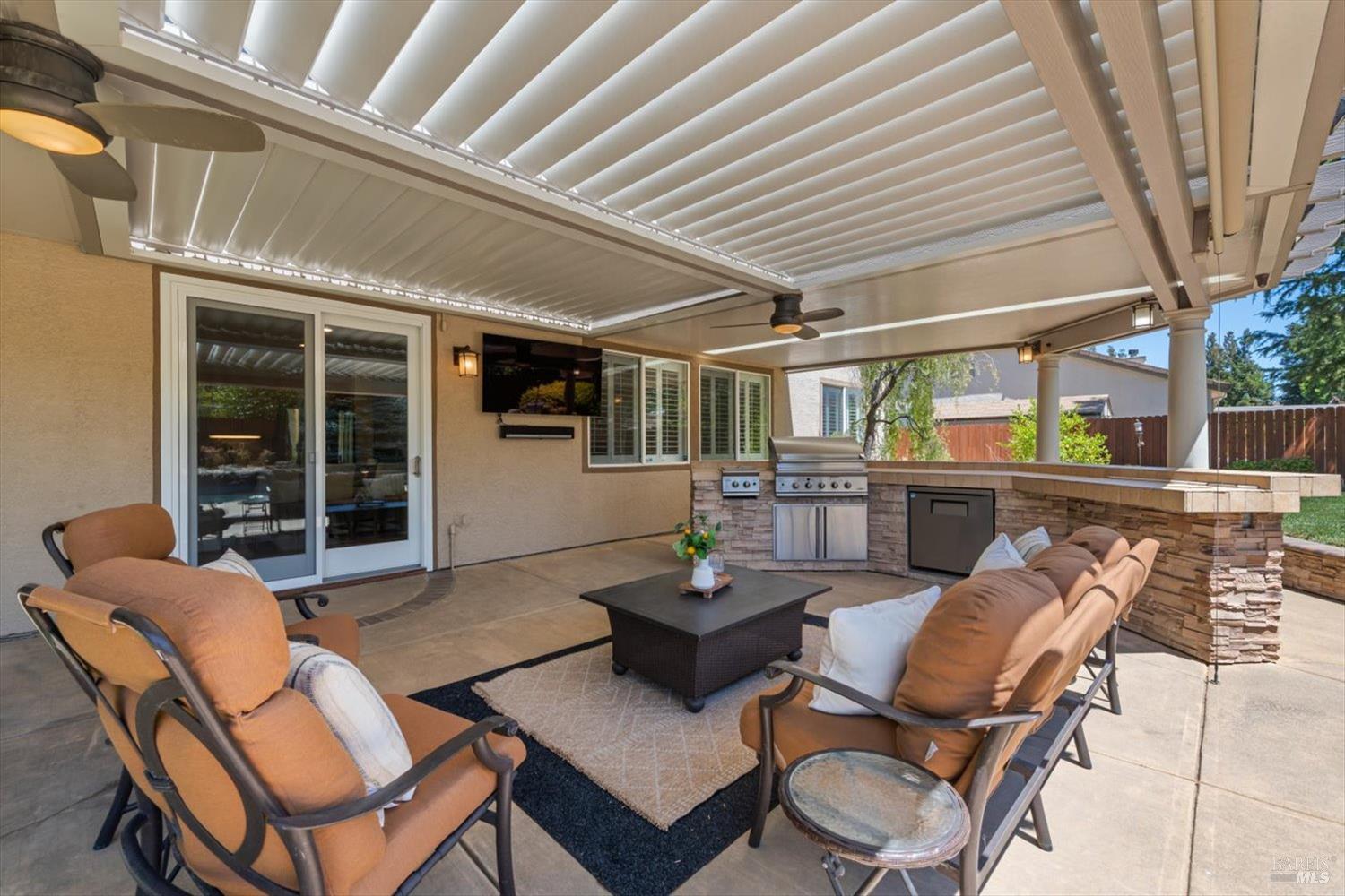 907 Dunerose Court