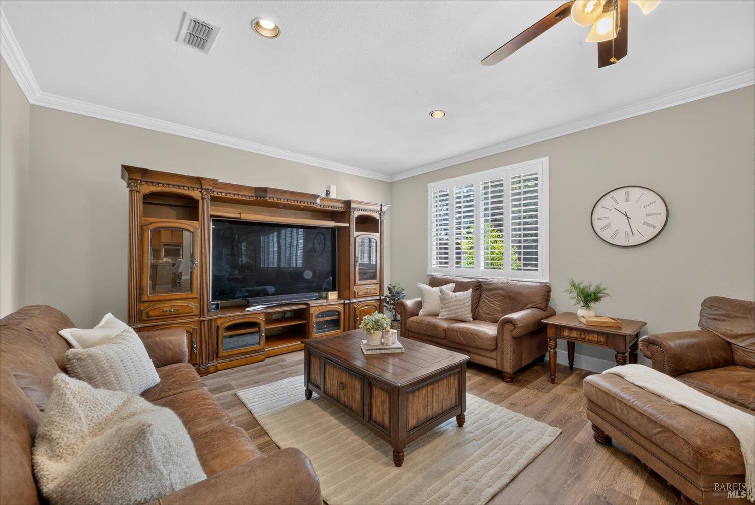 907 Dunerose Court