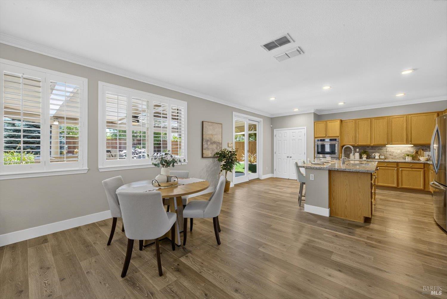 907 Dunerose Court