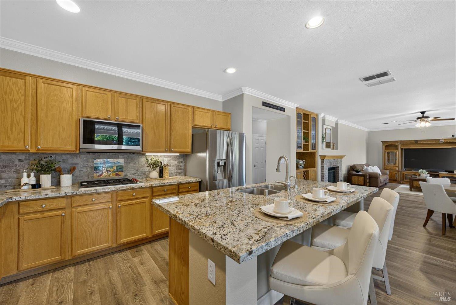 907 Dunerose Court