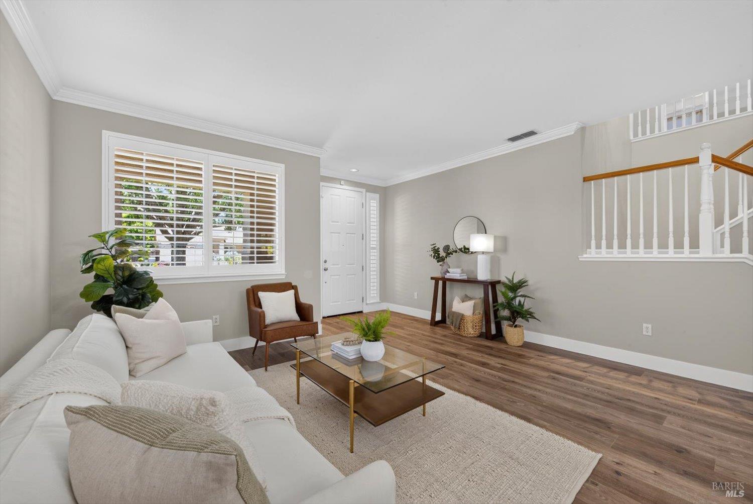 907 Dunerose Court