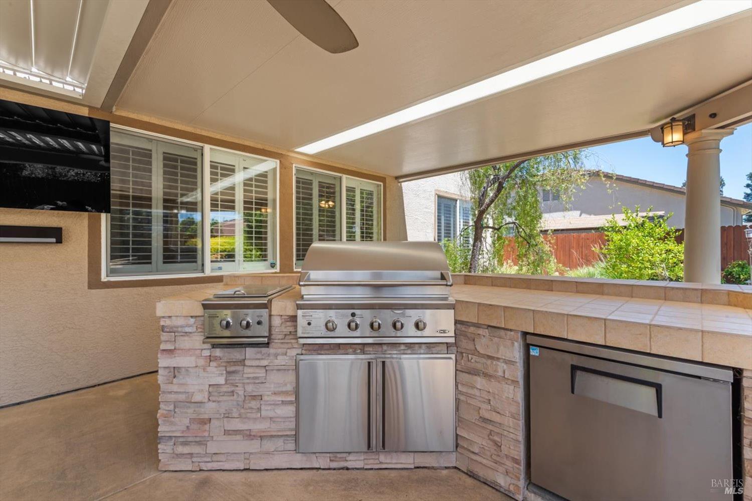 907 Dunerose Court
