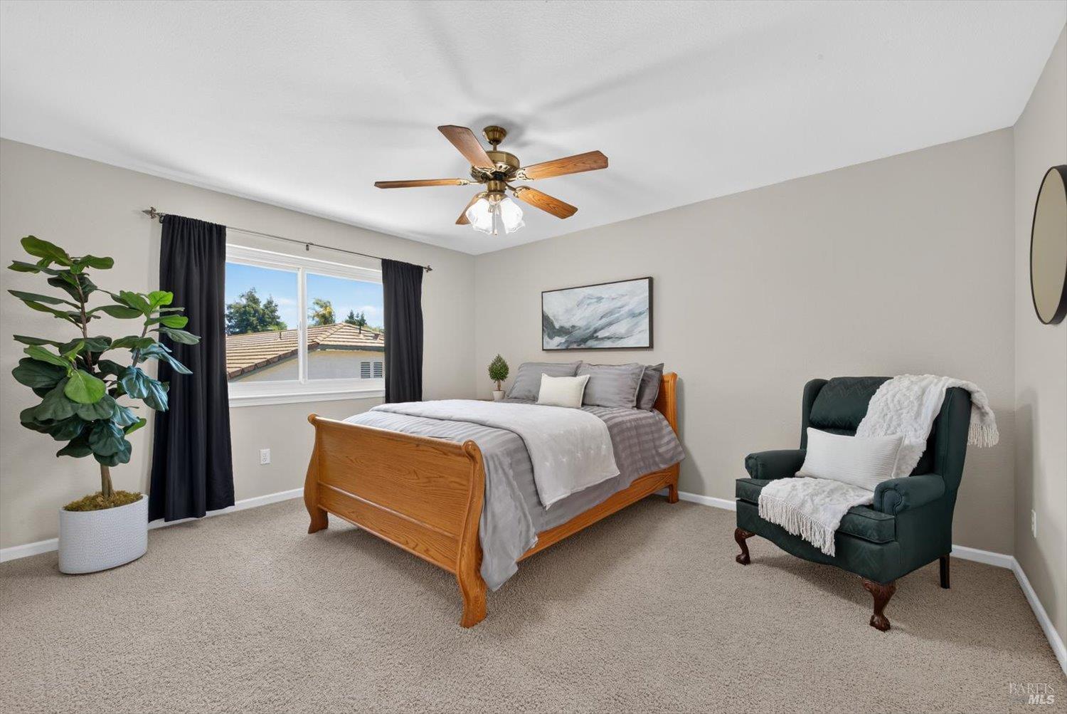 907 Dunerose Court