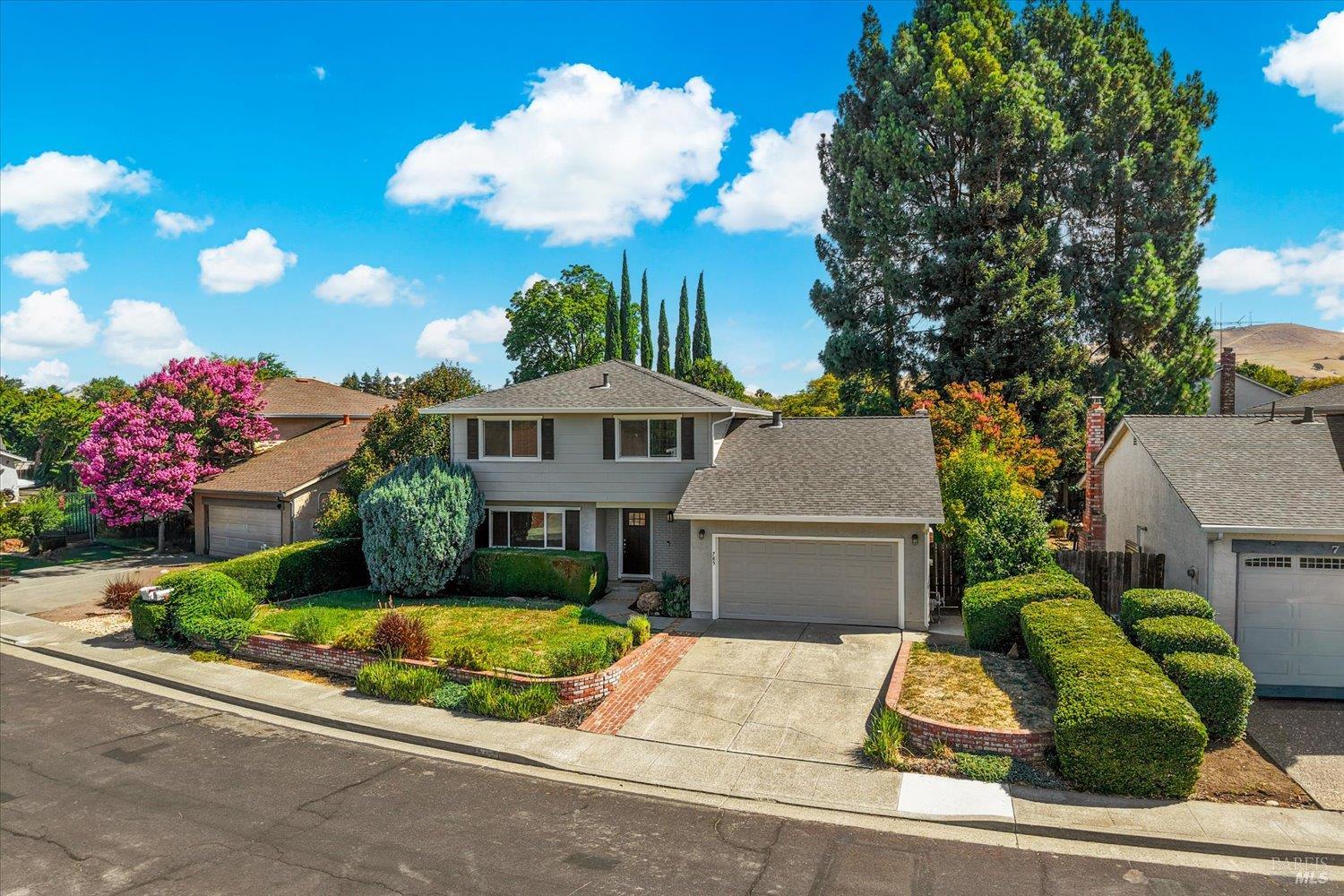 785 Dogwood Circle