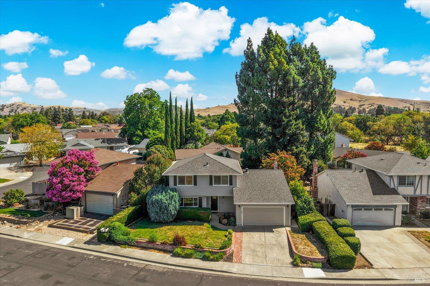 785 Dogwood Circle