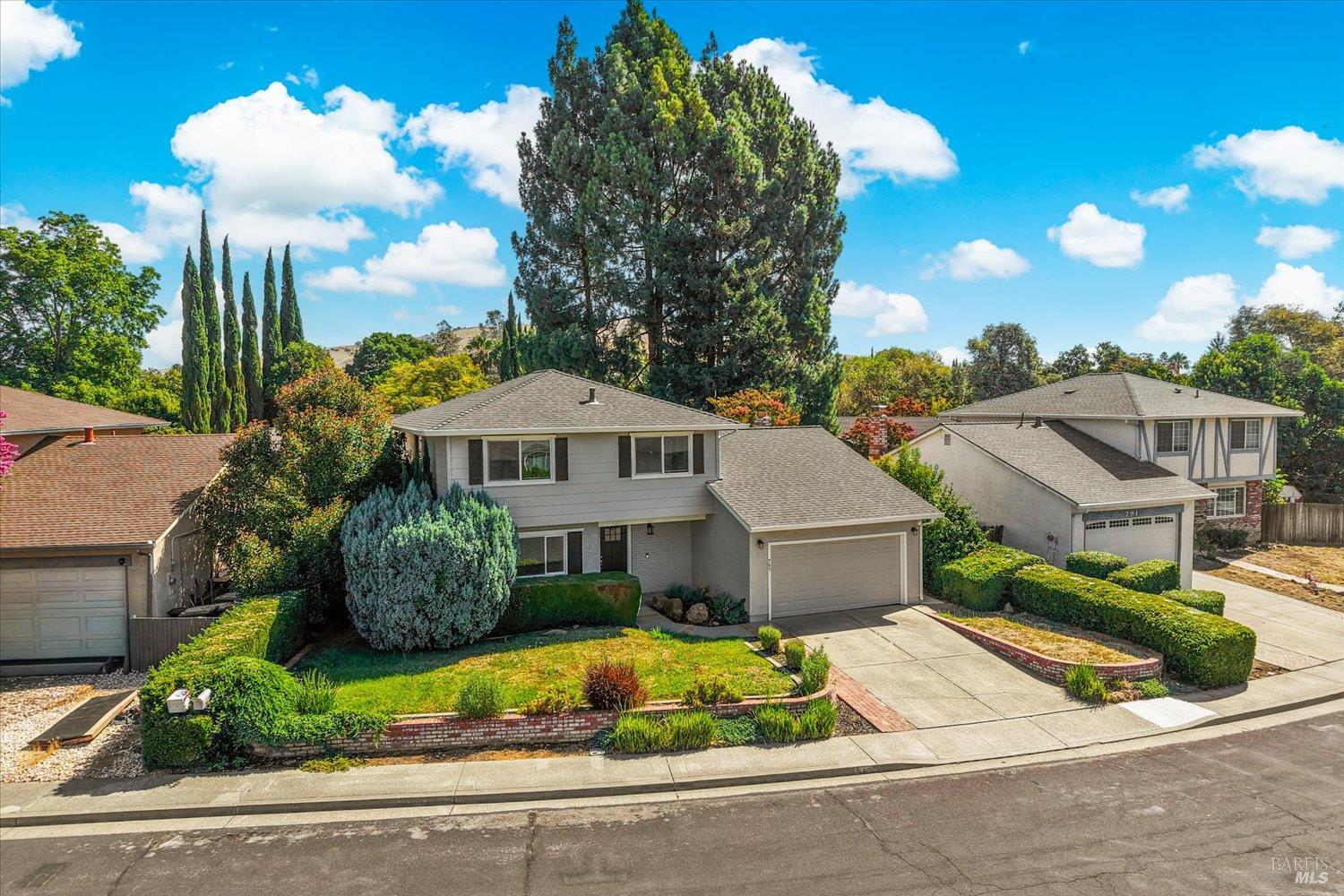 785 Dogwood Circle