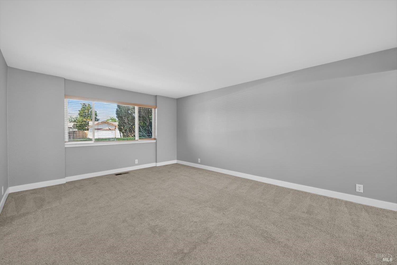 785 Dogwood Circle