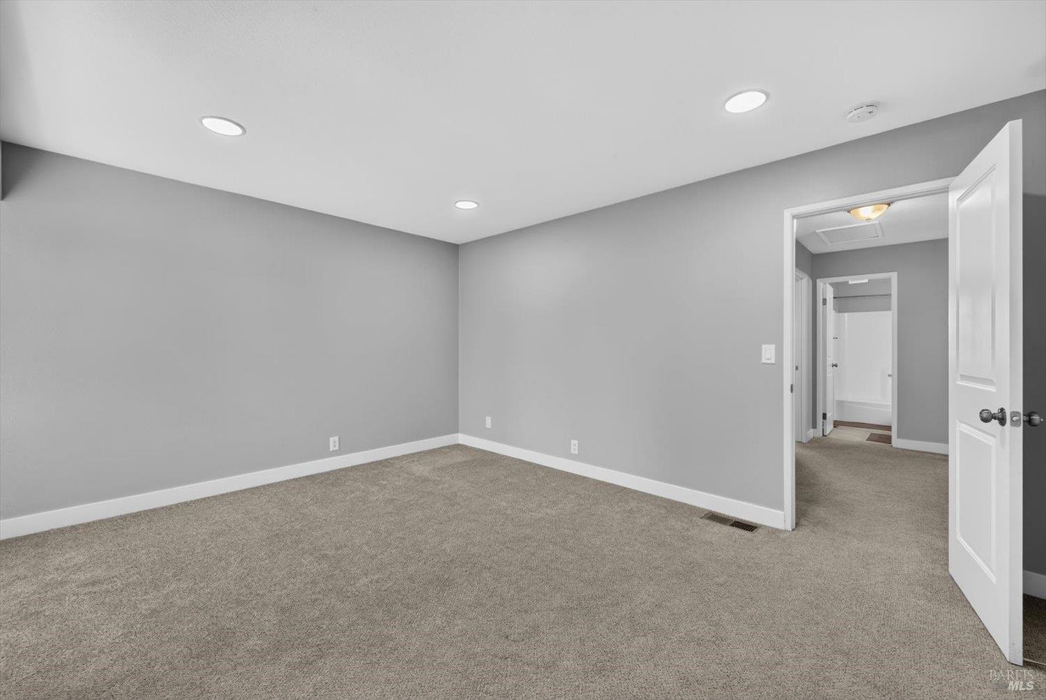785 Dogwood Circle
