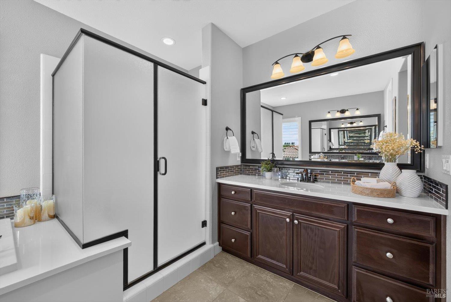 1043 Green Leaf Court
