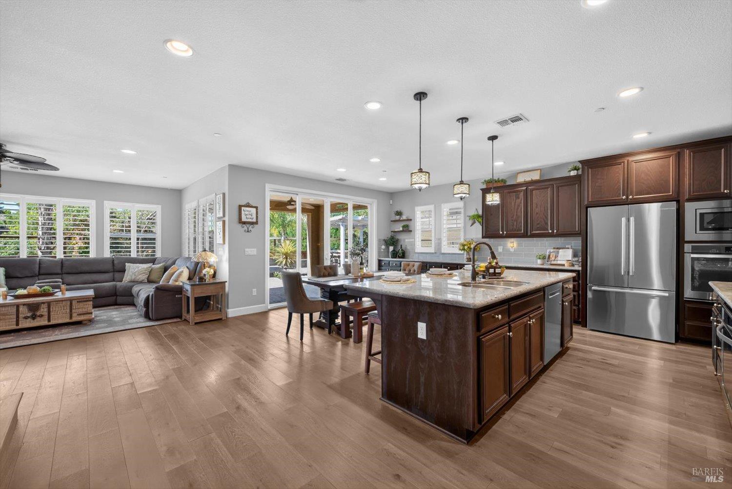 1043 Green Leaf Court