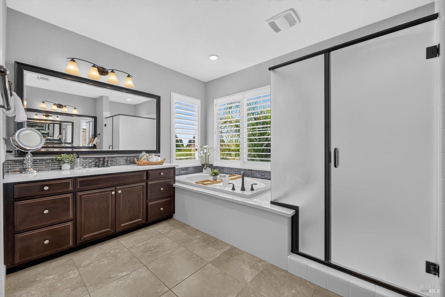 1043 Green Leaf Court