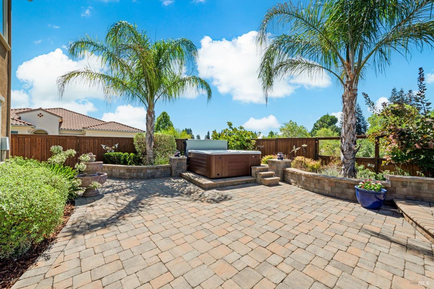 1043 Green Leaf Court