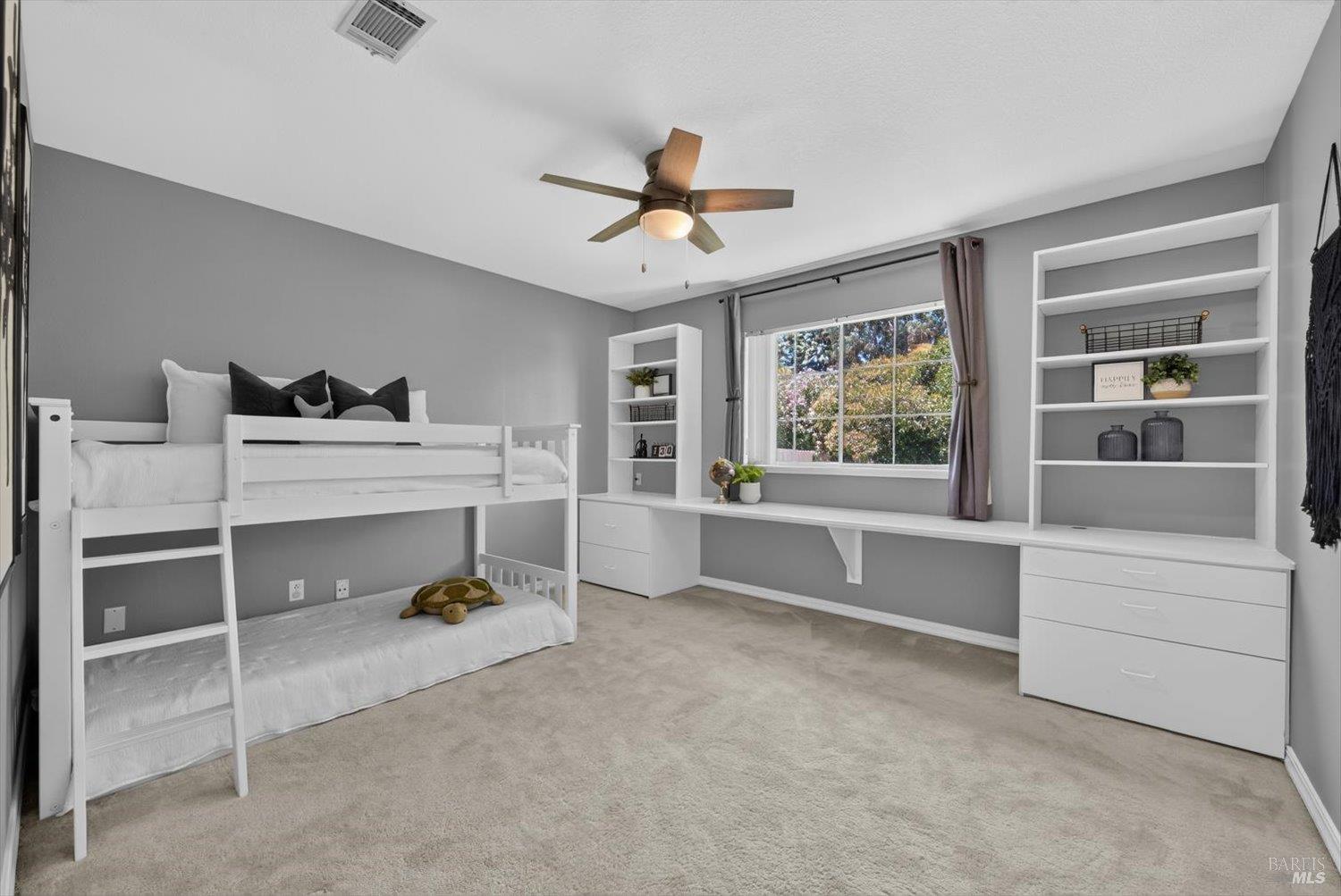 5216 Winding Way
