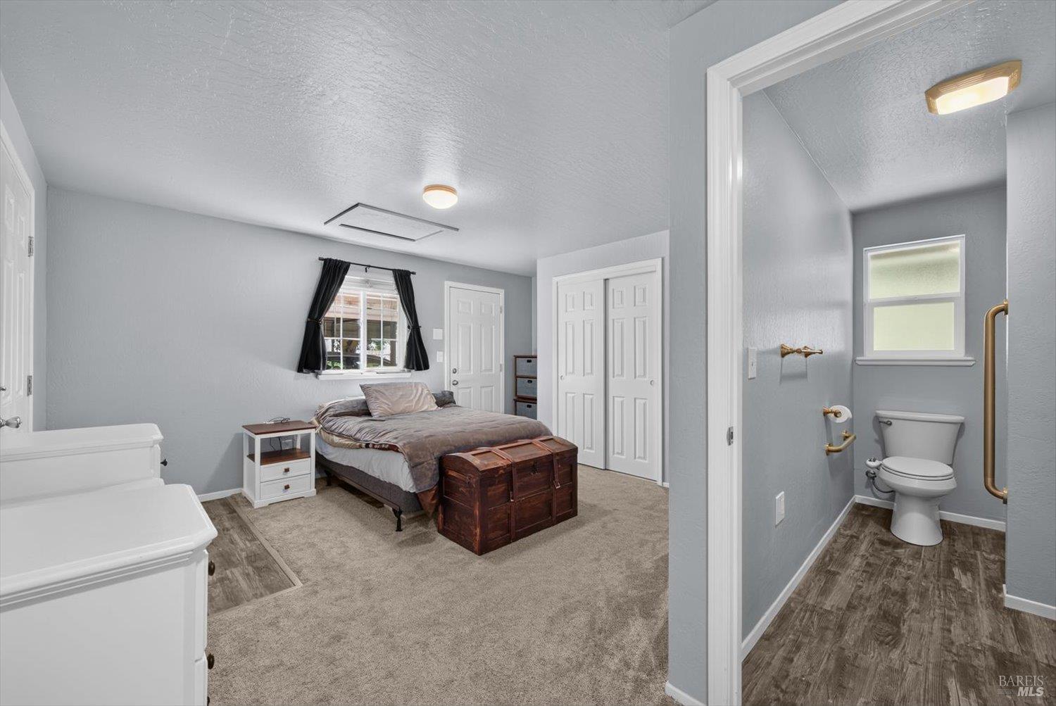 5216 Winding Way