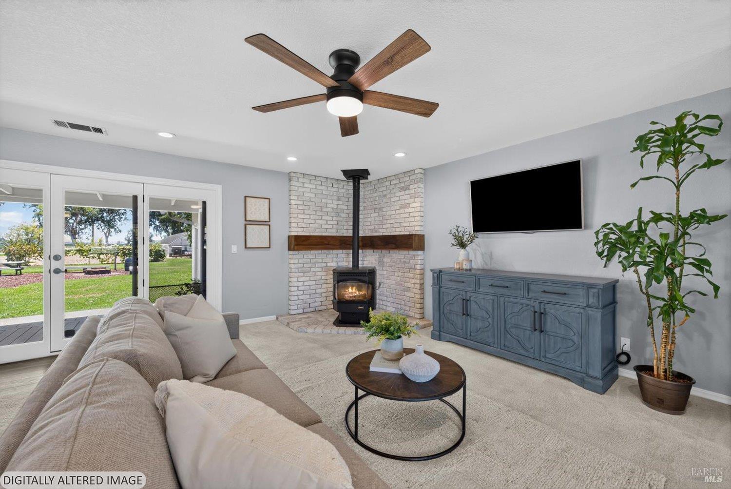 5216 Winding Way