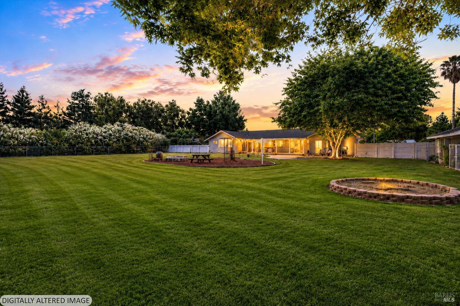 5216 Winding Way