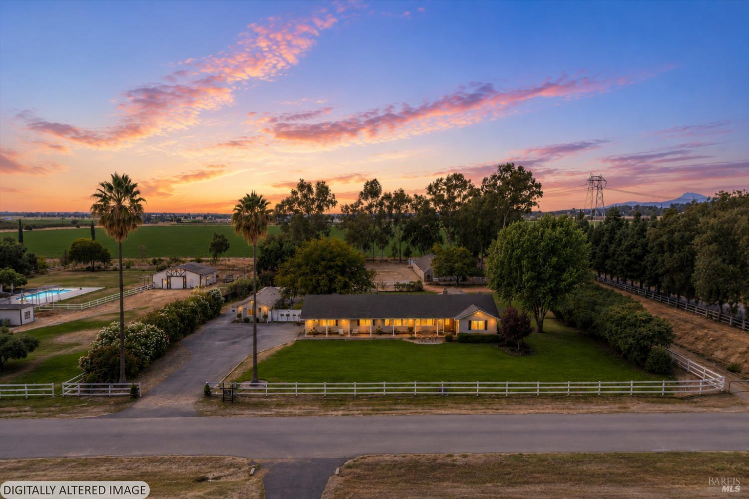 5216 Winding Way