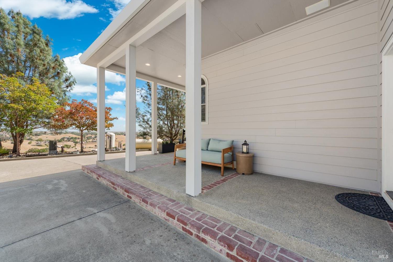 3928 Sierra Vista Drive