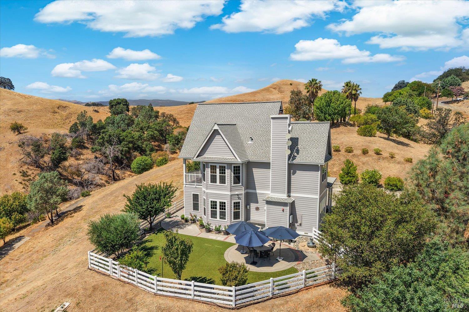 3928 Sierra Vista Drive