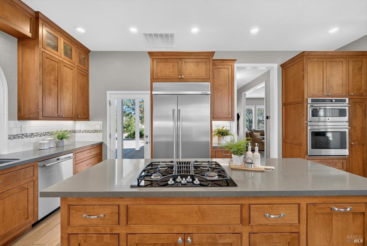 3928 Sierra Vista Drive