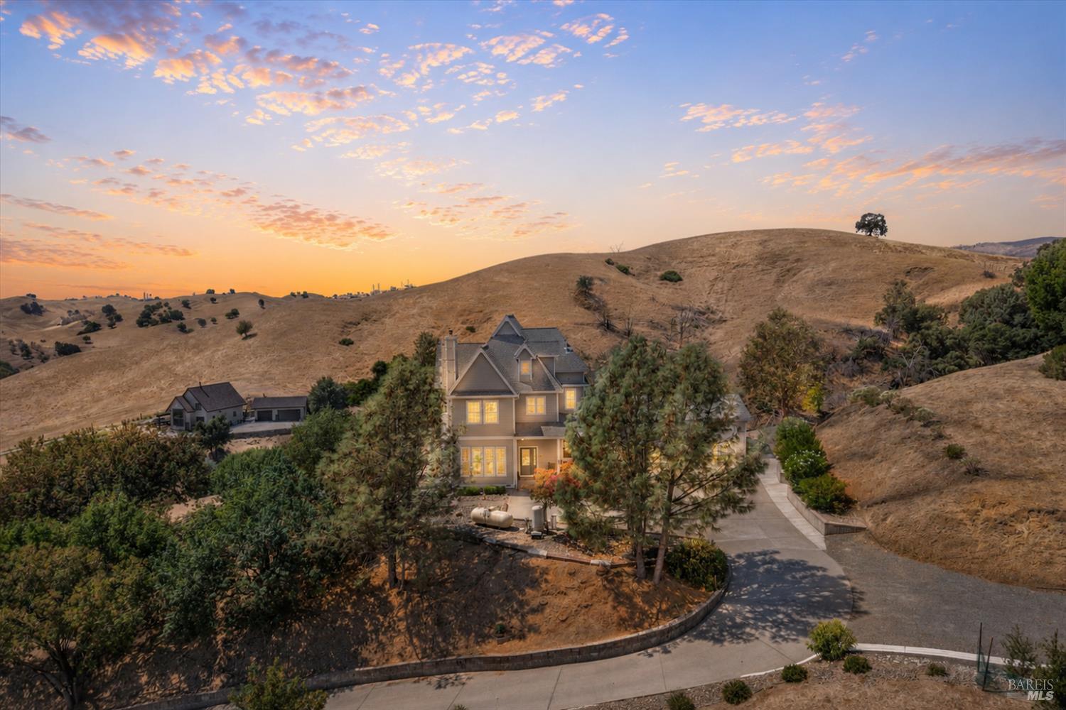 3928 Sierra Vista Drive