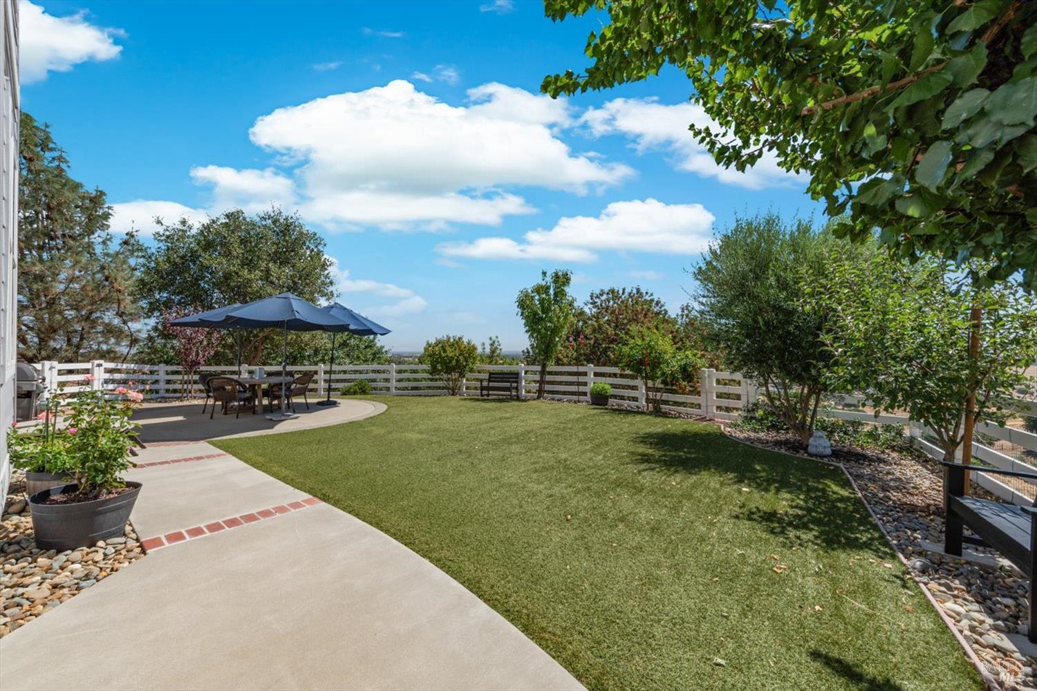 3928 Sierra Vista Drive