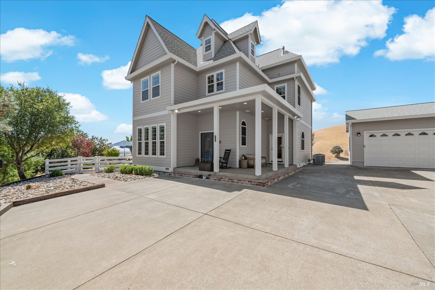 3928 Sierra Vista Drive