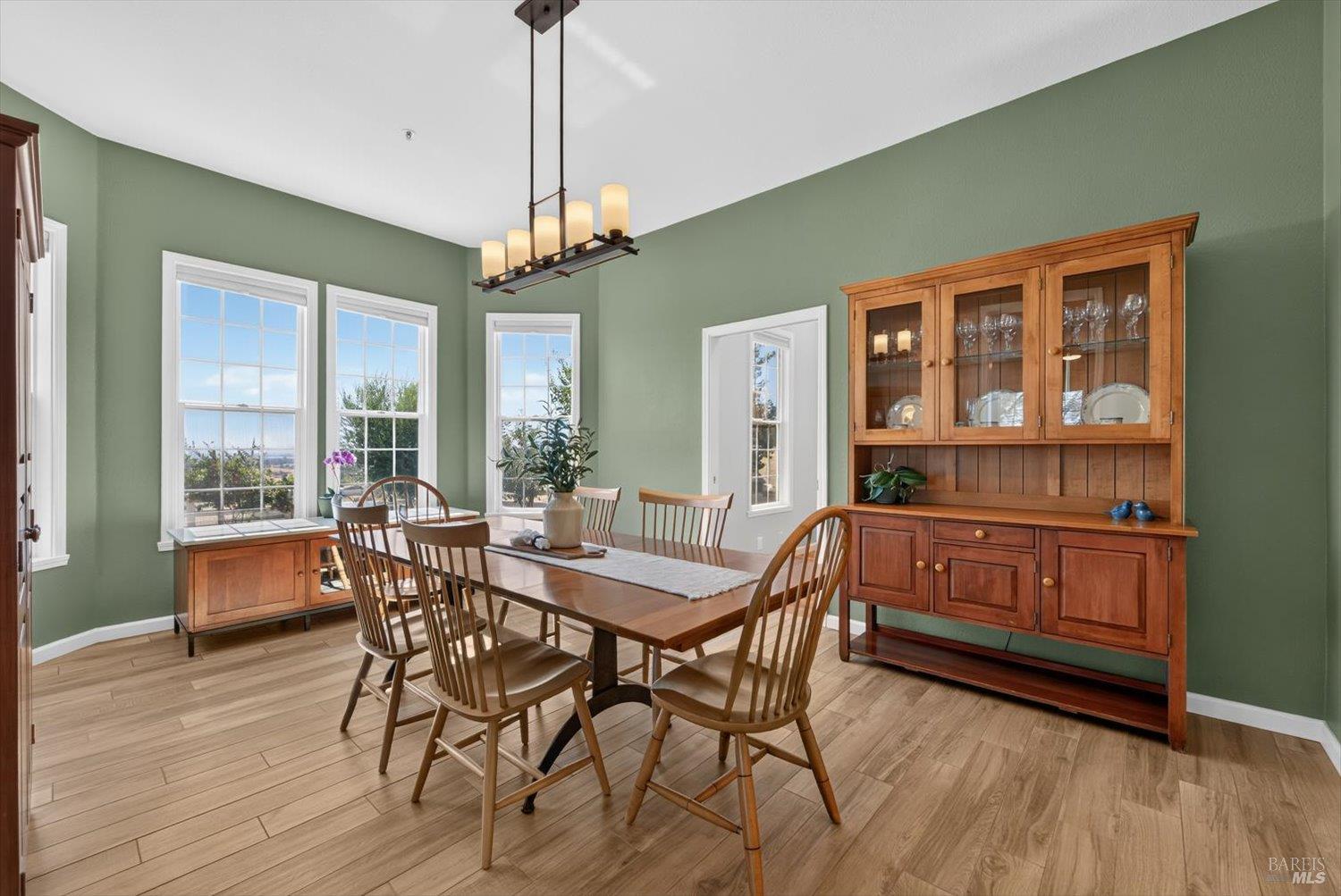 3928 Sierra Vista Drive