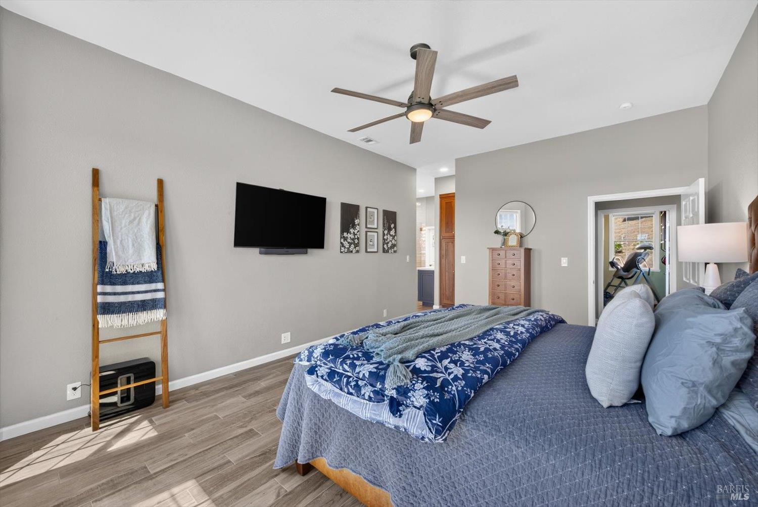 3928 Sierra Vista Drive