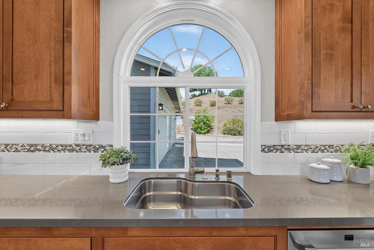 3928 Sierra Vista Drive
