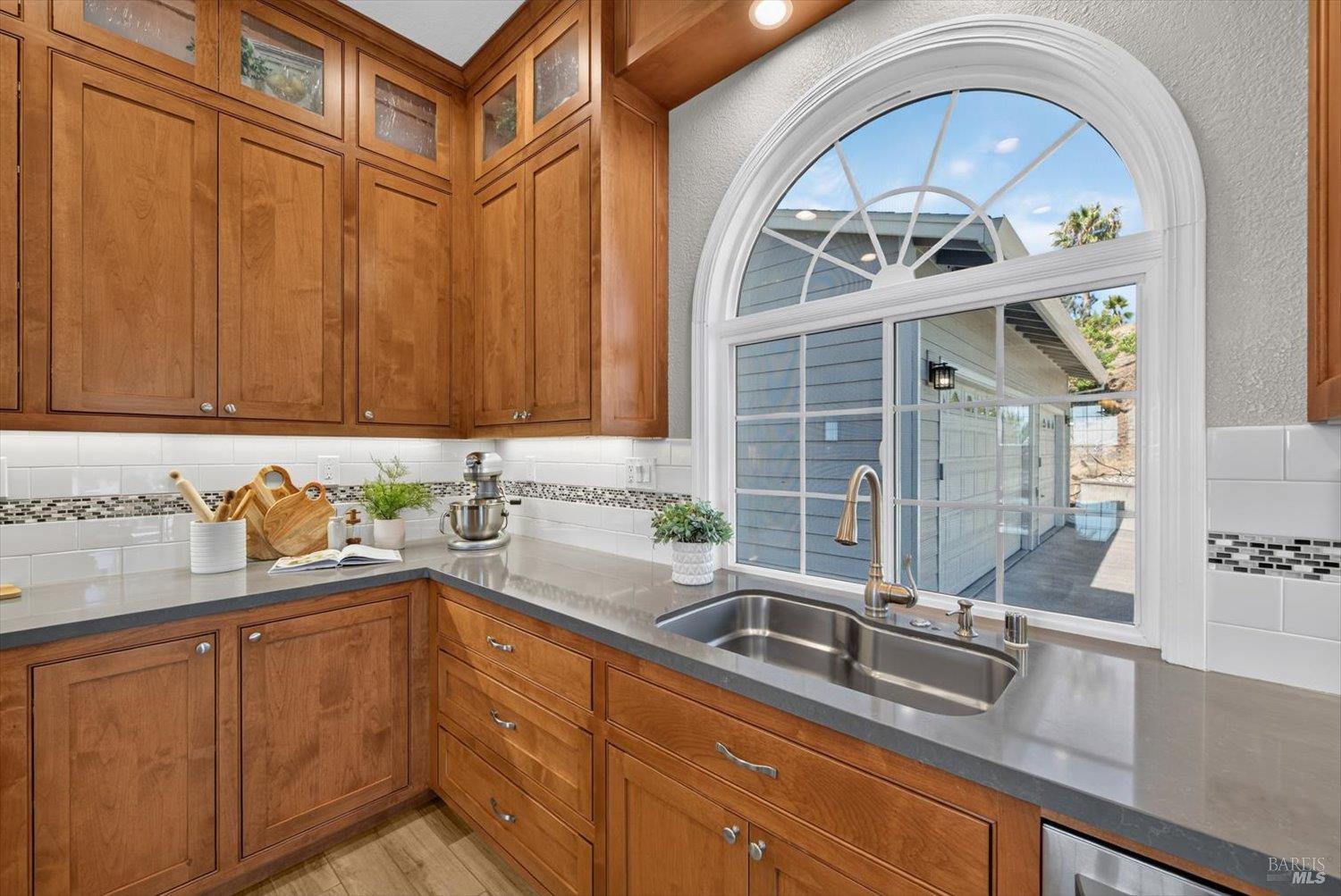 3928 Sierra Vista Drive