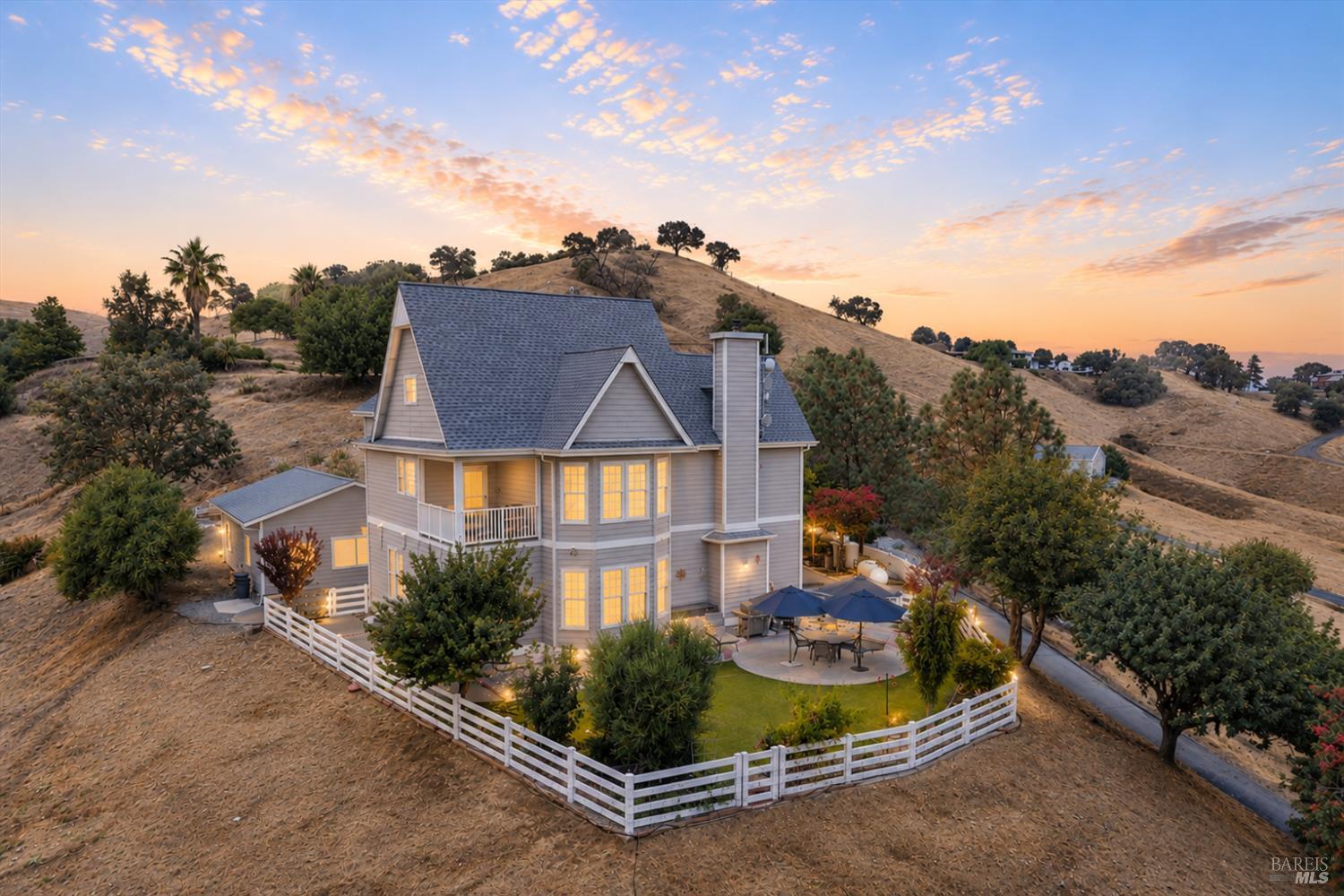 3928 Sierra Vista Drive