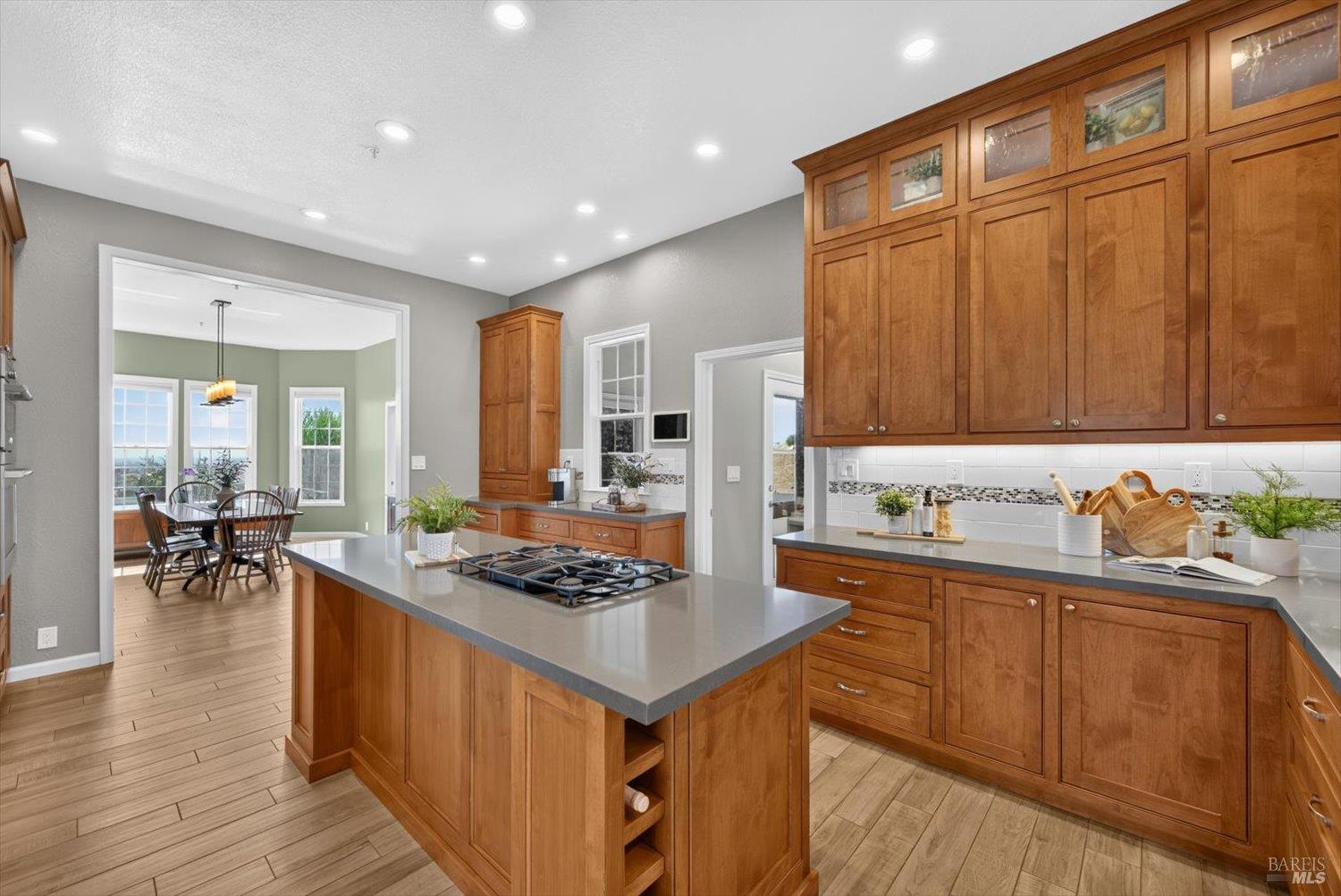 3928 Sierra Vista Drive