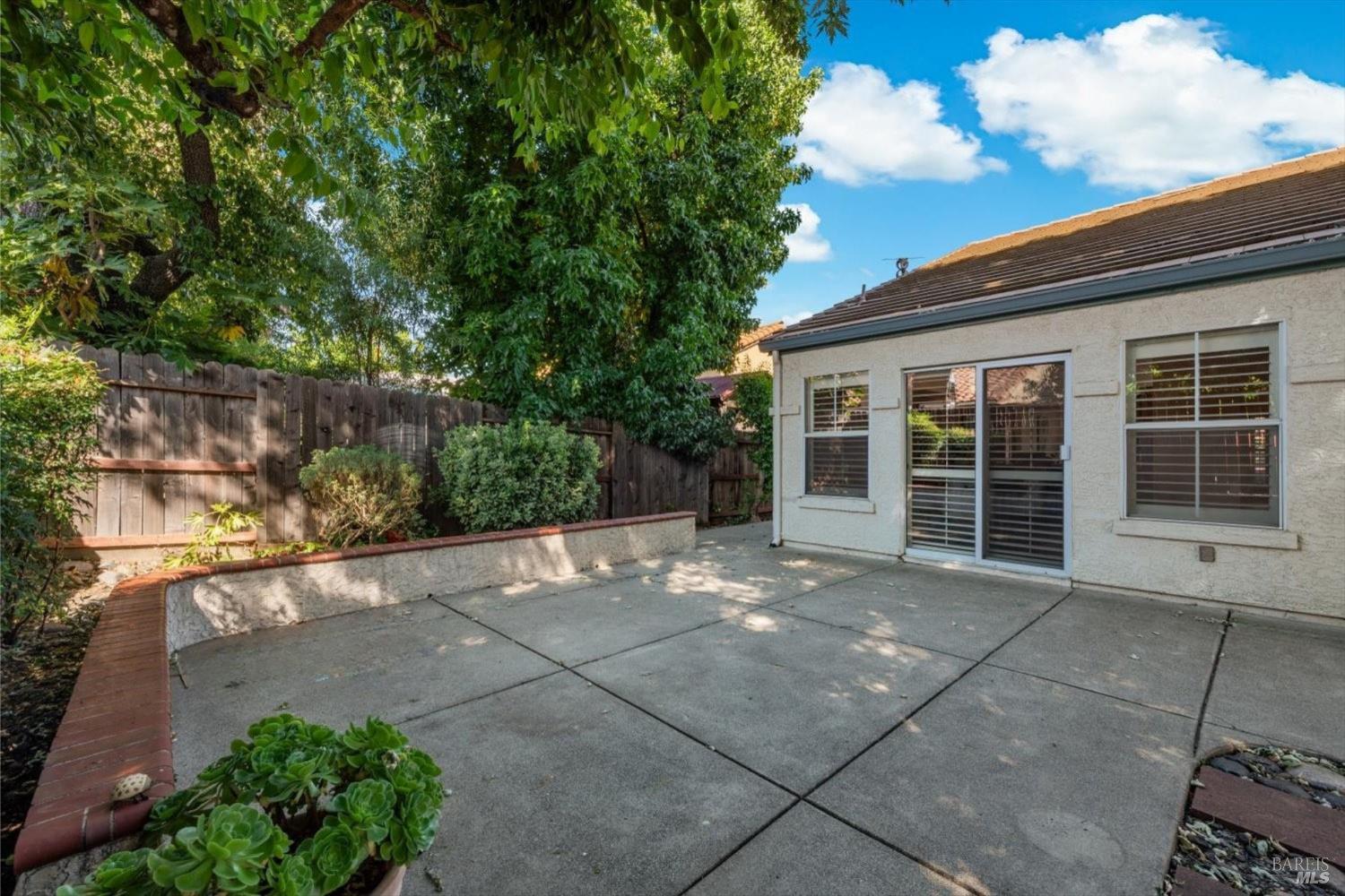 712 Ashford Court