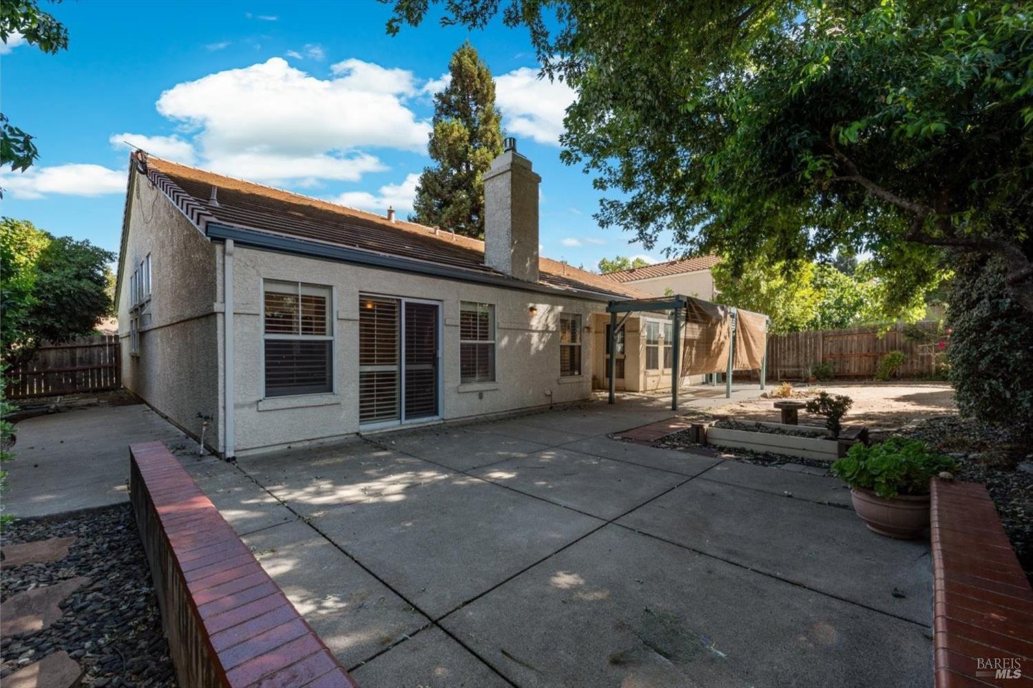 712 Ashford Court