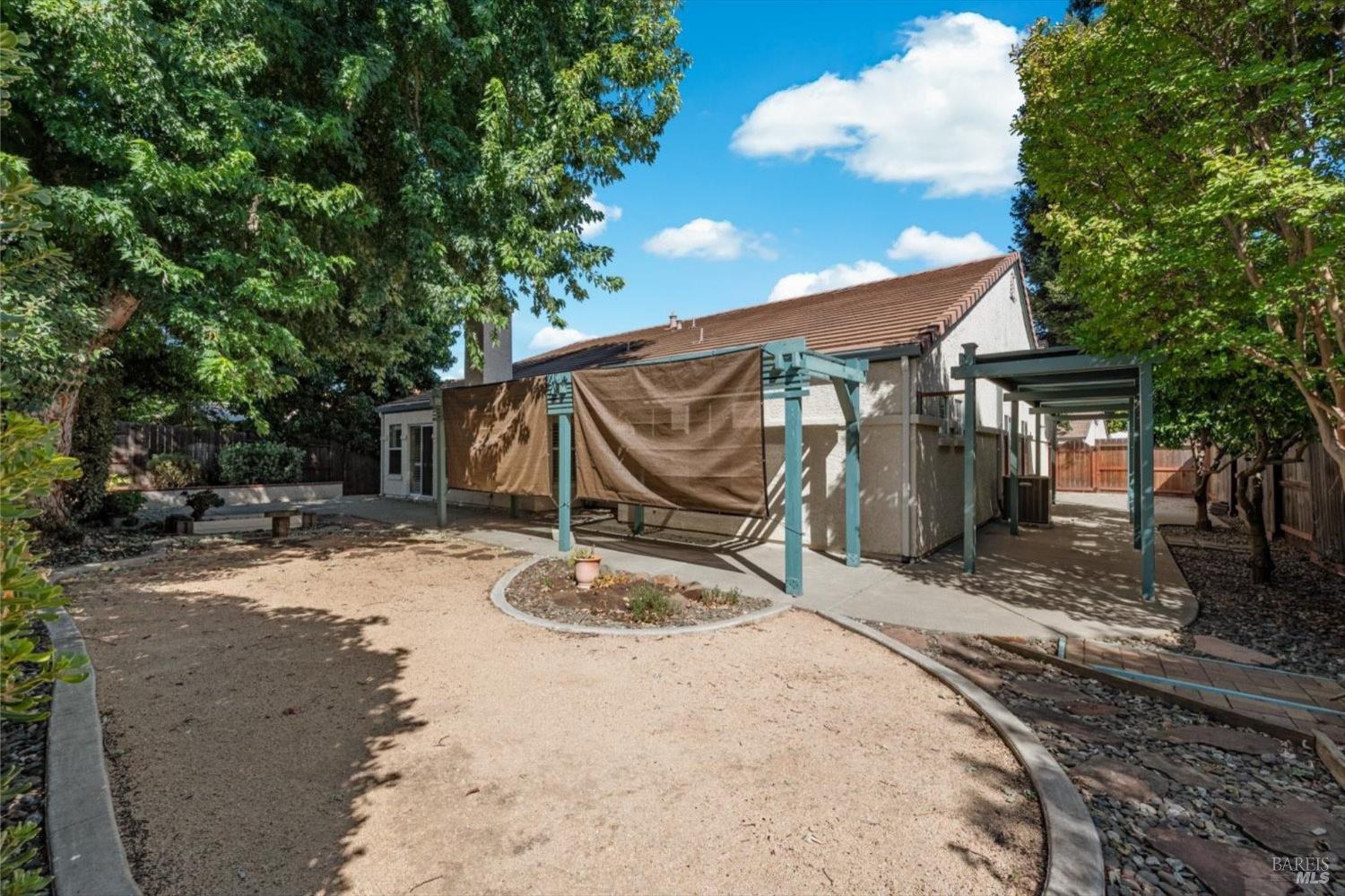 712 Ashford Court