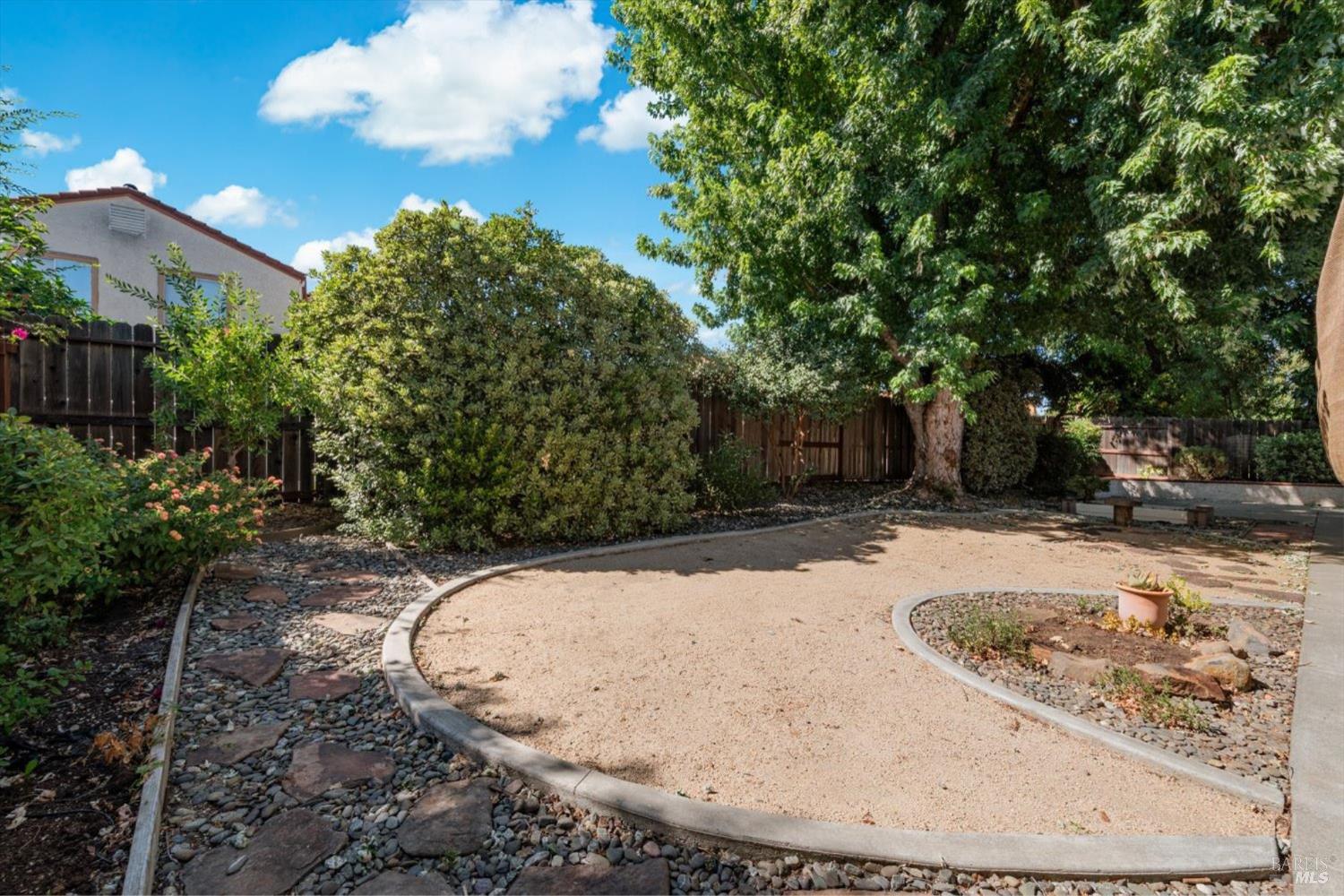 712 Ashford Court