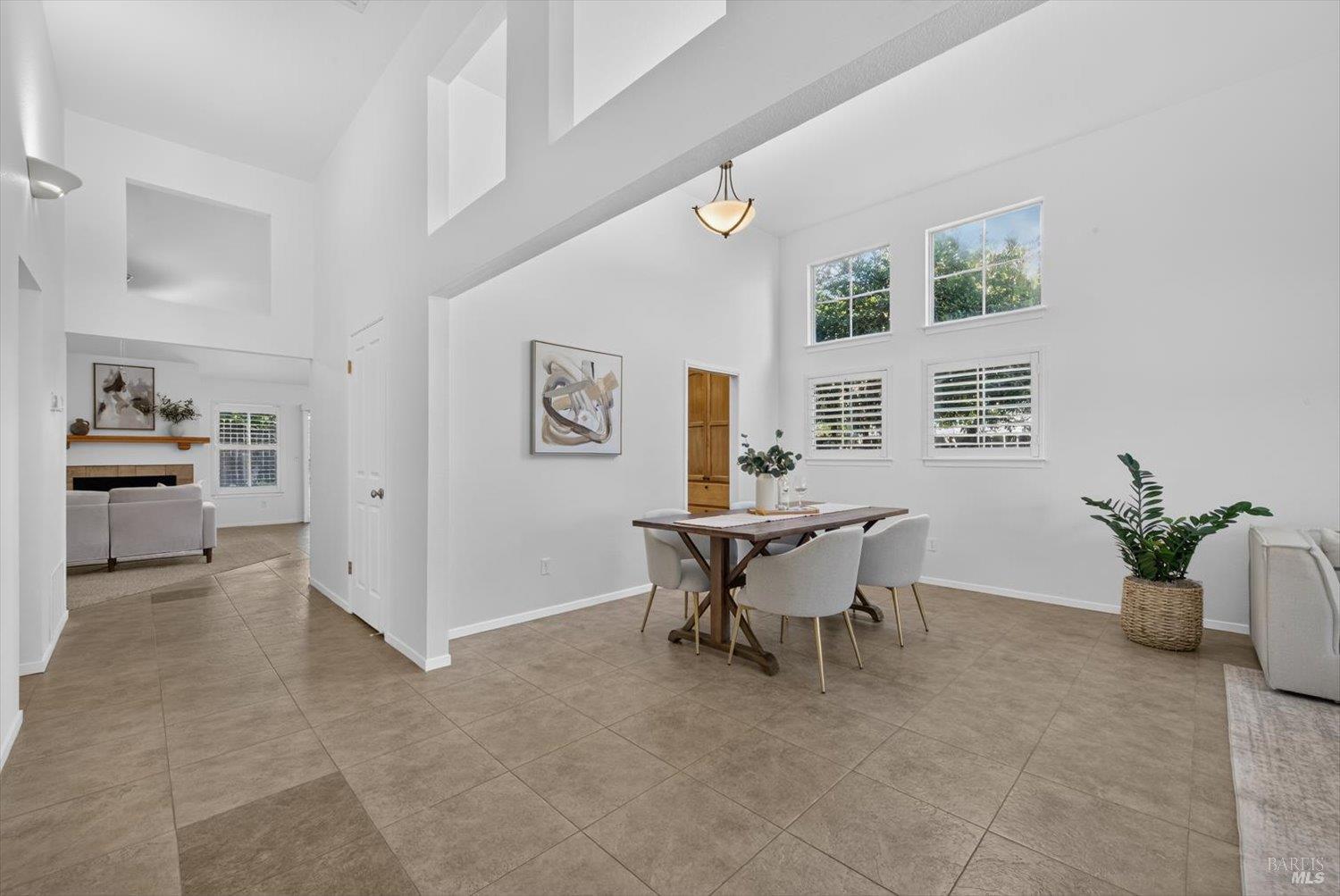 712 Ashford Court