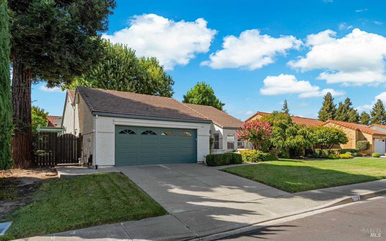 712 Ashford Court