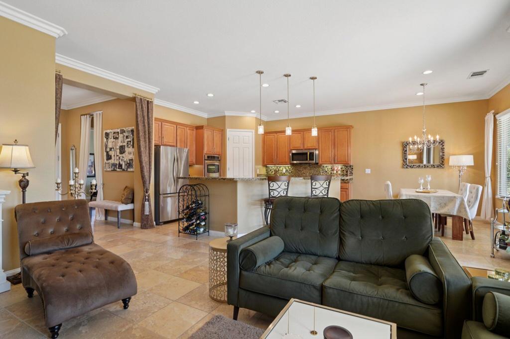 40266 Calle Loma Entrada