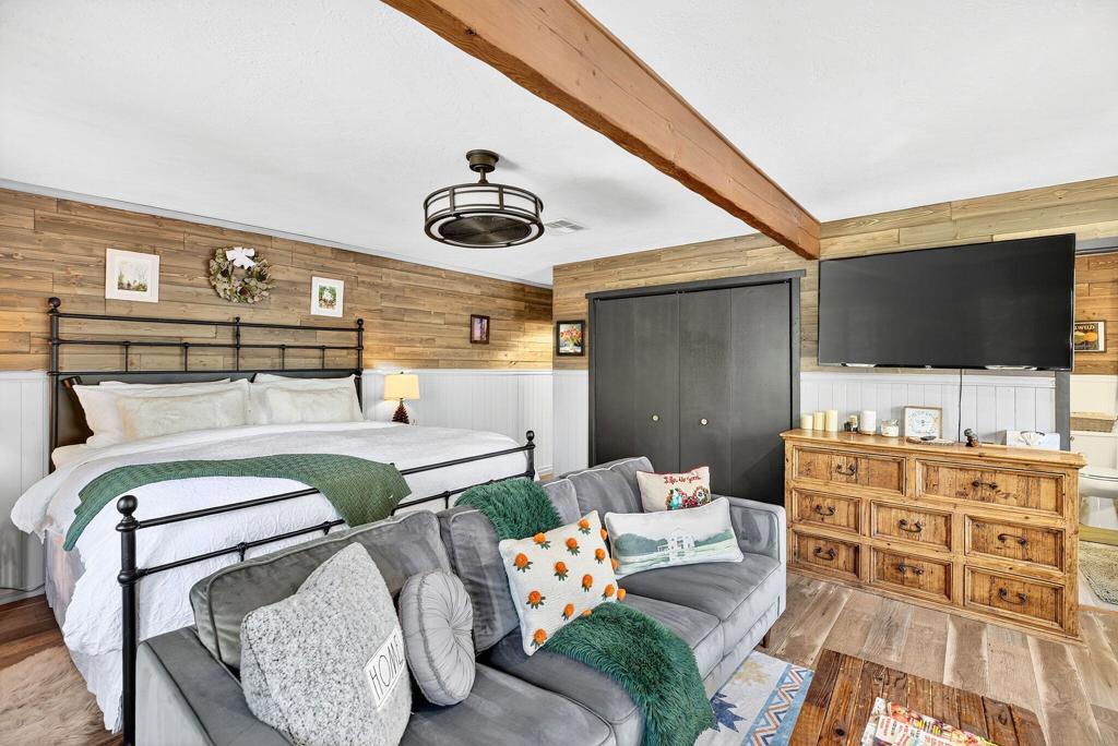 53570 Idyllbrook Drive