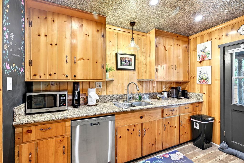 53570 Idyllbrook Drive