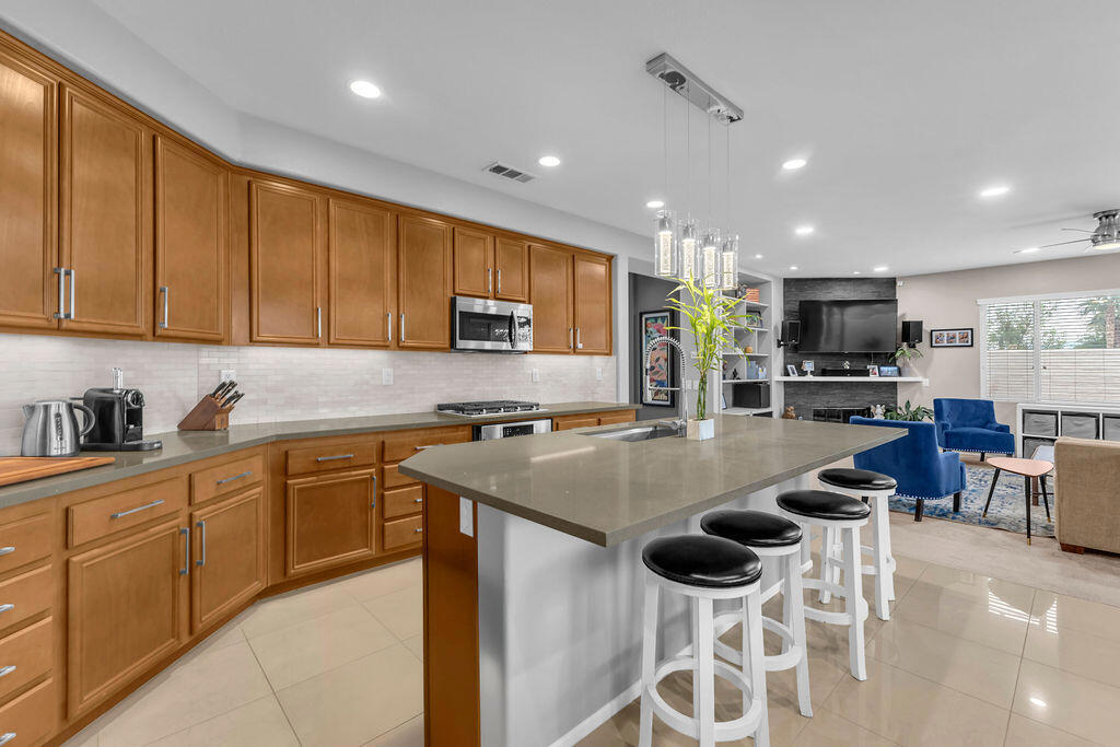 42795 Ponte Court