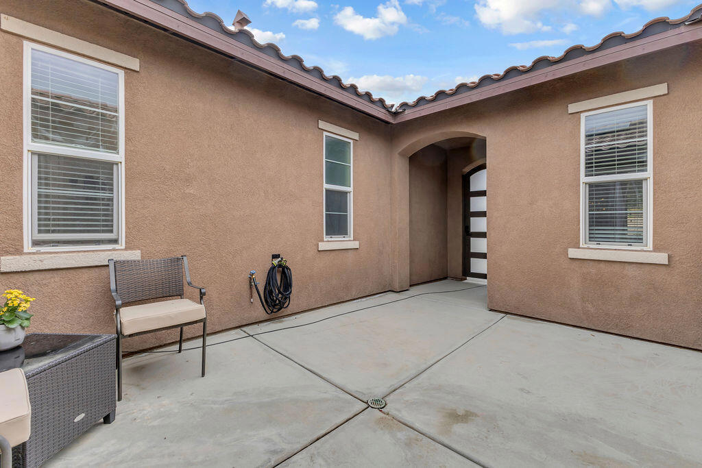 42795 Ponte Court