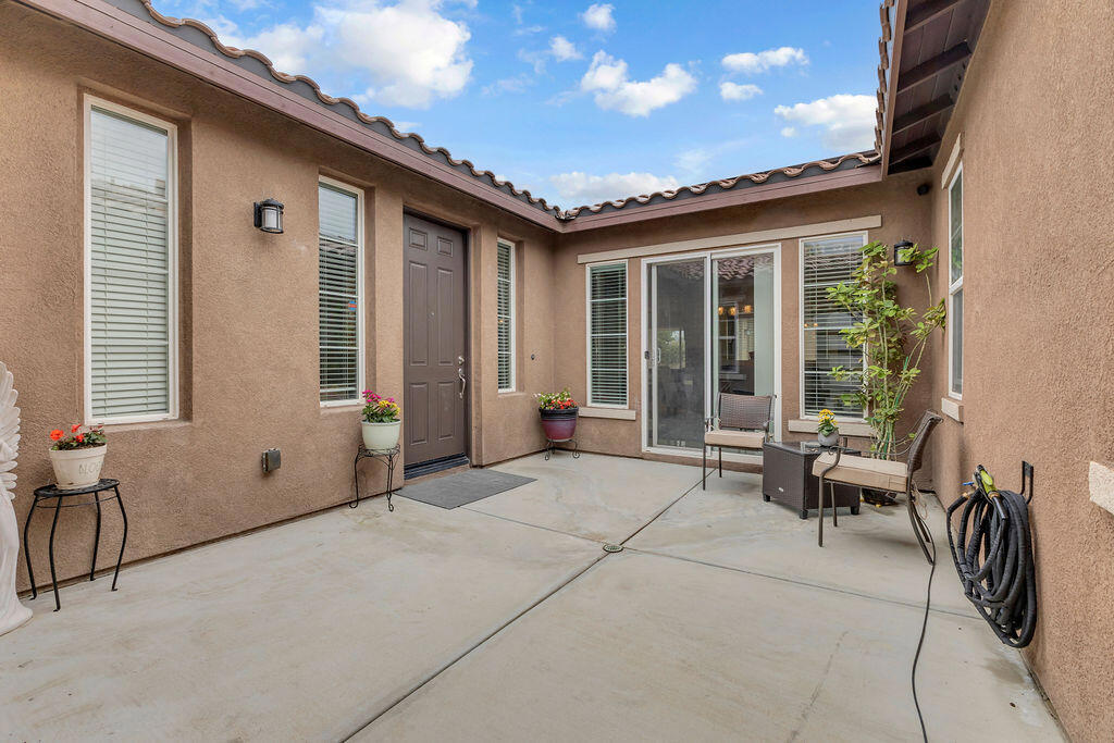 42795 Ponte Court