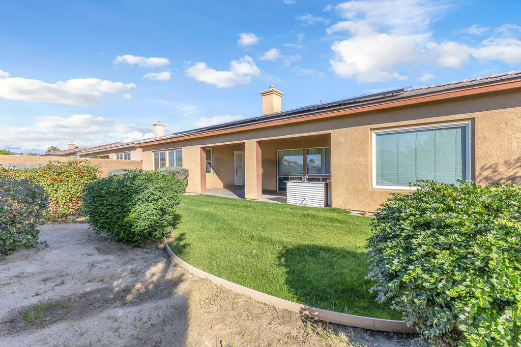 46109 Roadrunner Lane