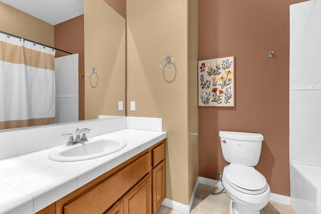 46109 Roadrunner Lane